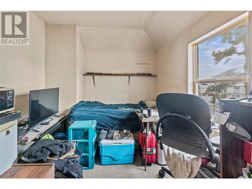 2300 35 Avenue, Vernon, BC - Indoor Photo Showing Other Room