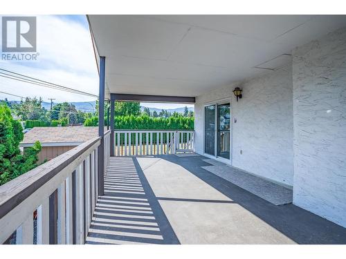 683 San Michelle Road, Kelowna, BC - Outdoor With Exterior