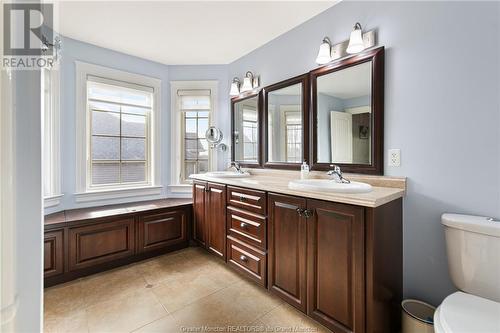 64 Guylaine, Dieppe, NB - Indoor Photo Showing Bathroom