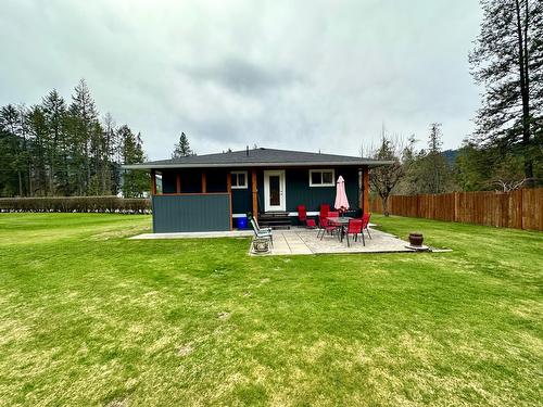 10 Skands Road, Christina Lake, BC - Outdoor With Deck Patio Veranda
