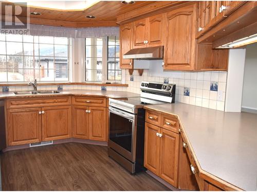 1411 Sunny Point Drive, Smithers, BC - Indoor Photo Showing Kitchen With Double Sink
