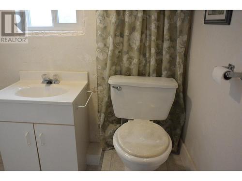 763 Broughton Avenue, Quesnel, BC - Indoor Photo Showing Bathroom