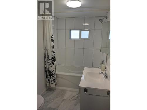 763 Broughton Avenue, Quesnel, BC - Indoor Photo Showing Bathroom