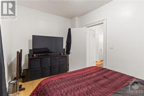 14 Halliday Street, Brockville, ON - Indoor Photo Showing Bedroom