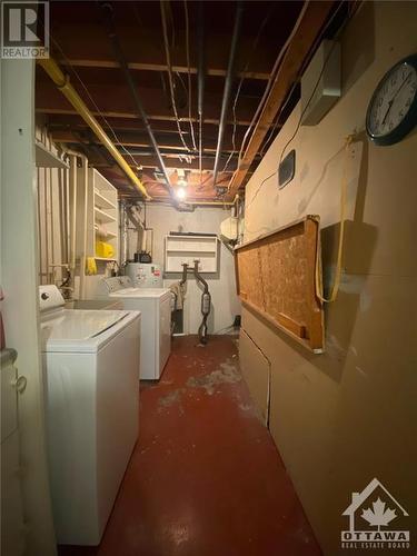 1821 Walkley Road Unit#1, Ottawa, ON - Indoor Photo Showing Laundry Room