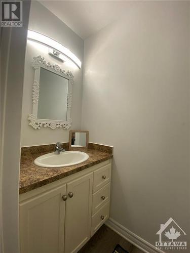 1821 Walkley Road Unit#1, Ottawa, ON - Indoor Photo Showing Bathroom