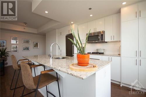 7 Marquette Avenue Unit#706, Ottawa, ON - Indoor Photo Showing Kitchen With Upgraded Kitchen