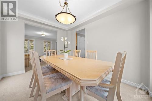 6249 Flewellyn Road, Ottawa, ON - Indoor Photo Showing Dining Room