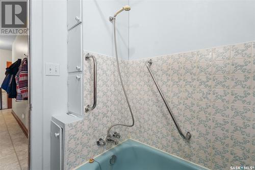 541 Front Street, Duck Lake, SK - Indoor Photo Showing Bathroom