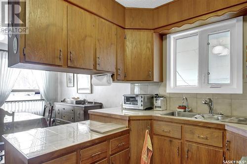 1 Dalgliesh Drive, Regina, SK - Indoor Photo Showing Kitchen With Double Sink
