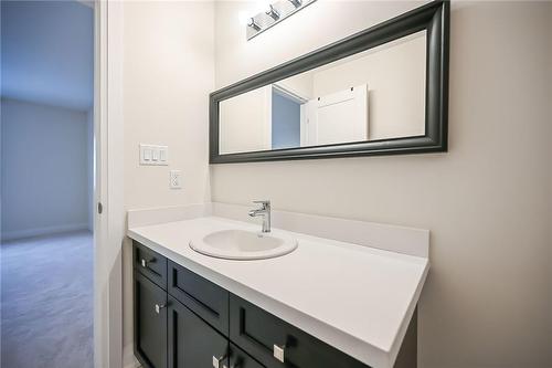 14 Bayberry Lane, Hamilton, ON - Indoor Photo Showing Bathroom