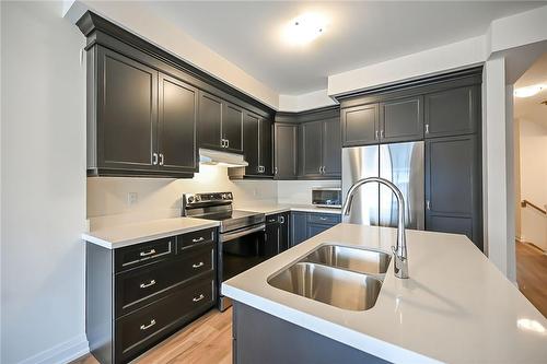14 Bayberry Lane, Hamilton, ON - Indoor Photo Showing Kitchen With Stainless Steel Kitchen With Double Sink With Upgraded Kitchen