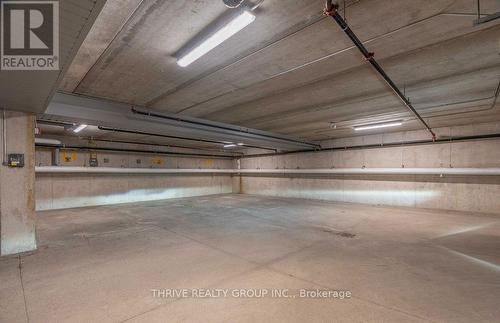 #302 -162 Wortley Rd, London, ON - Indoor Photo Showing Garage