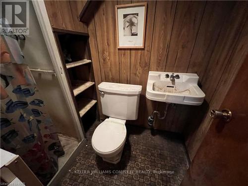 6023 Montrose Rd, Niagara Falls, ON - Indoor Photo Showing Bathroom