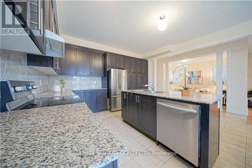 42 Sparkle Drive, Thorold, ON - Indoor Photo Showing Kitchen With Double Sink