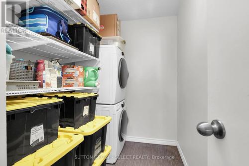 1707 - 380 King Street, London, ON - Indoor Photo Showing Laundry Room