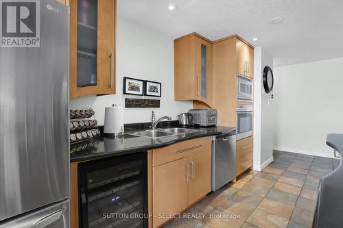 1707 - 380 King Street, London, ON - Indoor Photo Showing Kitchen With Double Sink