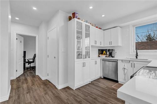 9 Mulock Avenue, Hamilton, ON - Indoor Photo Showing Kitchen