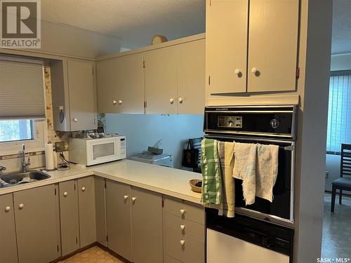 407 3Rd Street E, Wynyard, SK - Indoor Photo Showing Kitchen