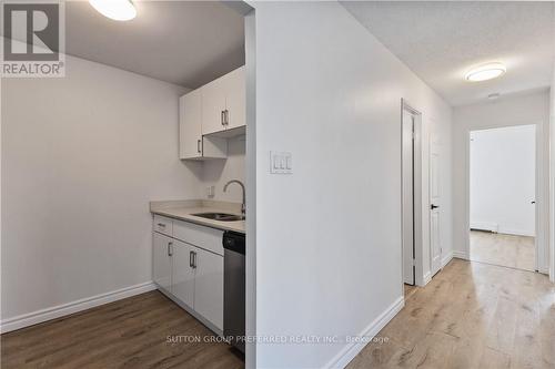 #304 -440 Central Ave, London, ON - Indoor