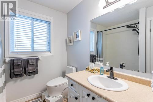 2221 Lilac Ave, London, ON - Indoor Photo Showing Bathroom