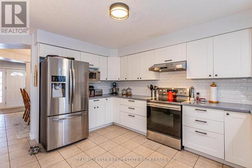 2221 Lilac Avenue, London, ON - Indoor Photo Showing Kitchen