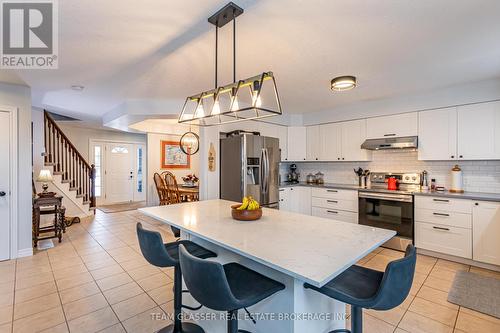 2221 Lilac Ave, London, ON - Indoor Photo Showing Kitchen