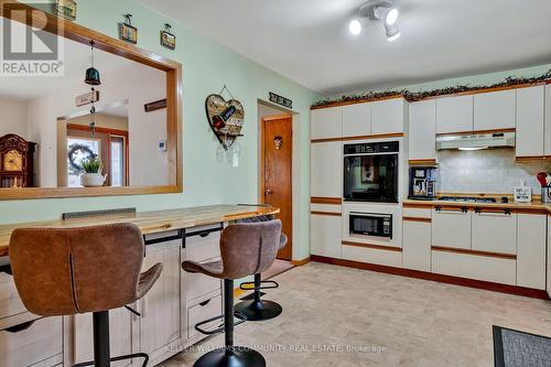 194 Kerry Line, Smith-Ennismore-Lakefield, ON - Indoor Photo Showing Kitchen