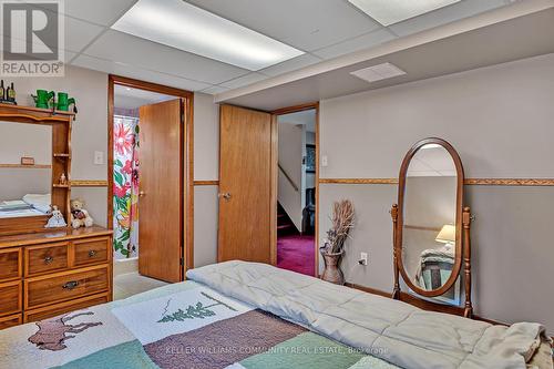 194 Kerry Line, Smith-Ennismore-Lakefield, ON - Indoor Photo Showing Bedroom