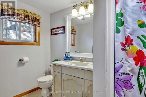 194 Kerry Line, Smith-Ennismore-Lakefield, ON - Indoor Photo Showing Bathroom