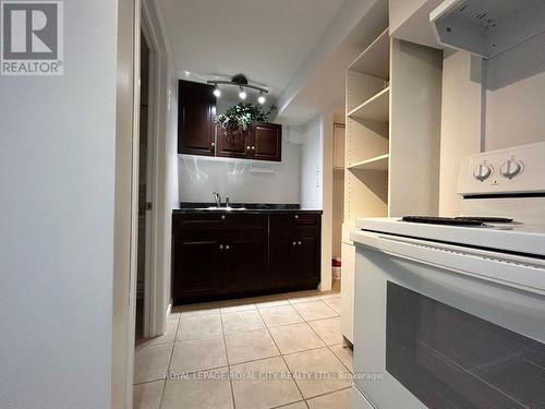 #Lower -19 Pacific Pl, Guelph, ON - Indoor