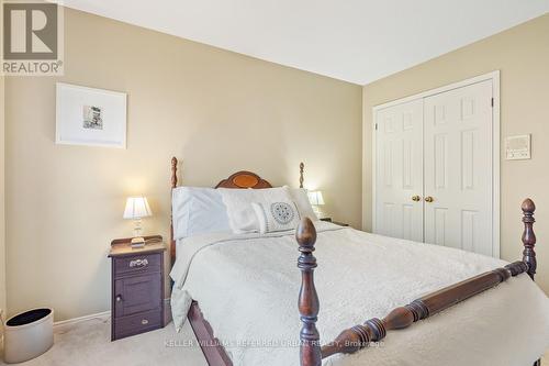 51 Windhaven Pl, Oakville, ON - Indoor Photo Showing Bedroom