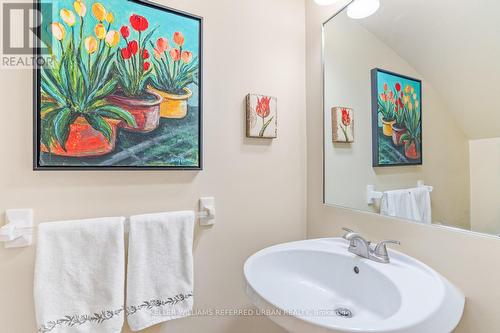 51 Windhaven Pl, Oakville, ON - Indoor Photo Showing Bathroom