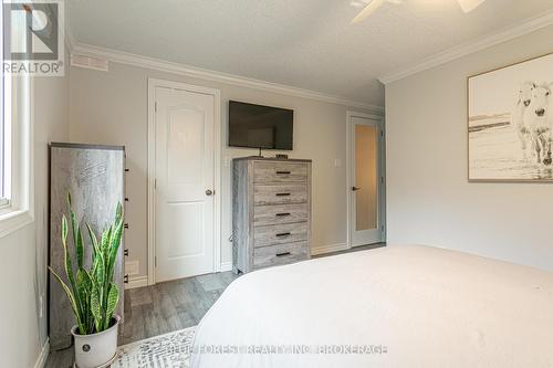 1449 Aldersbrook Road, London, ON - Indoor Photo Showing Bedroom