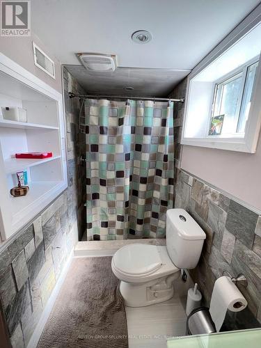 68 Exbury Rd, Toronto, ON - Indoor Photo Showing Bathroom