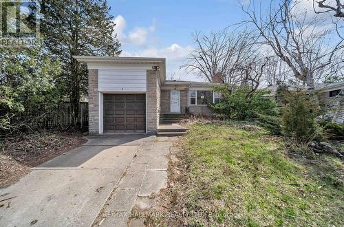 1 Sprucedale Pl, Toronto, ON - Outdoor