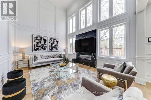 49 Starry Cres, Toronto, ON - Indoor Photo Showing Living Room