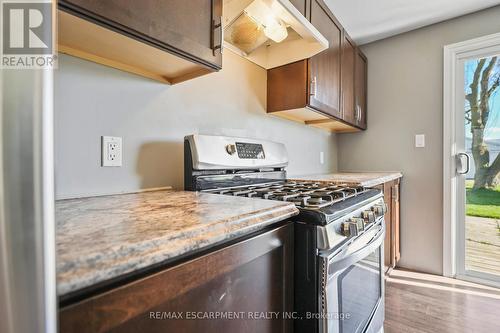 6354 Townline Rd, West Lincoln, ON - Indoor Photo Showing Kitchen