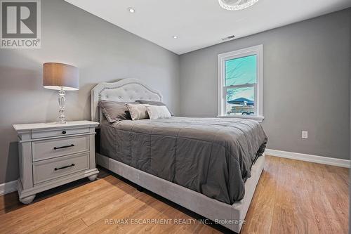 6354 Townline Rd, West Lincoln, ON - Indoor Photo Showing Bedroom