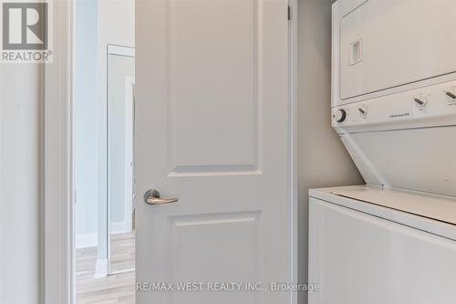 #206 -4700 Highway 7 Ave, Vaughan, ON - Indoor Photo Showing Laundry Room