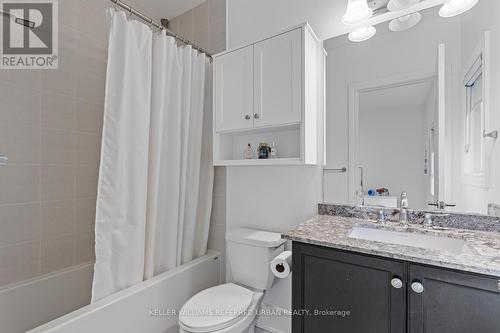 51 Ria Crt, King, ON - Indoor Photo Showing Bathroom