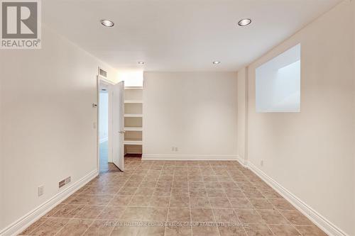 112 Westwood Lane, Richmond Hill, ON - Indoor Photo Showing Other Room