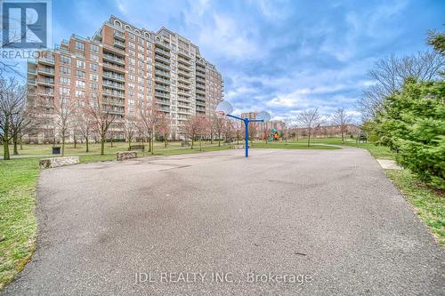 118 - 370D Red Maple Road, Richmond Hill, ON - Outdoor