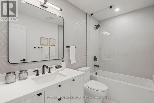 157 Gailcrest Circ, Vaughan, ON - Indoor Photo Showing Bathroom