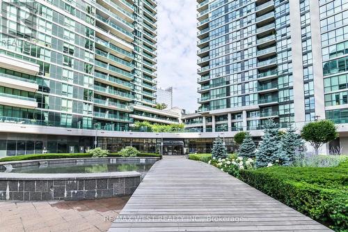 #903 -33 Bay St, Toronto, ON - Outdoor With Balcony With Facade