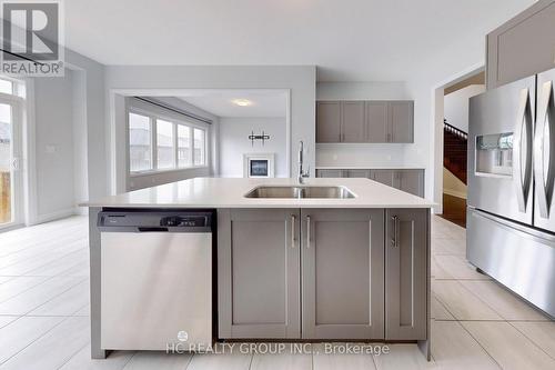 10 Periwinkle Rd, Springwater, ON - Indoor Photo Showing Kitchen With Double Sink