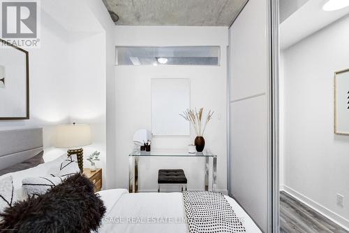 #208 -127 Queen St E, Toronto, ON - Indoor Photo Showing Bedroom