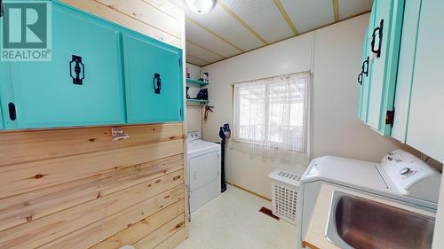 4615 Reschke Road, Fort St. John, BC - Indoor Photo Showing Laundry Room