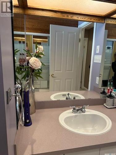 1026 Mahoney Avenue, Saskatoon, SK - Indoor Photo Showing Bathroom