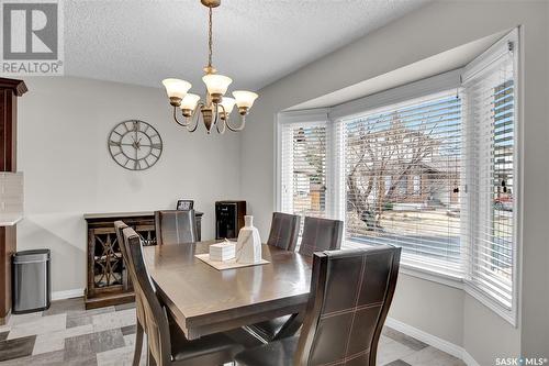2727 Silverman Bay, Regina, SK - Indoor Photo Showing Dining Room